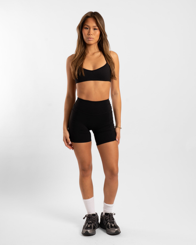 Not Your Basic Pocket Short - Onyx (Invisible Scrunch)